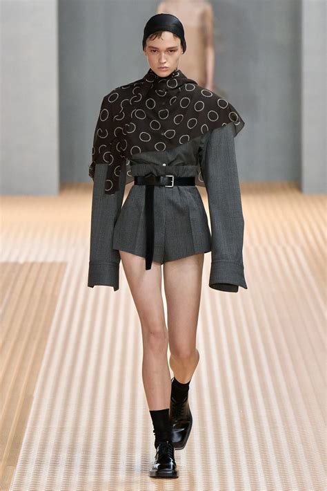 prada catwalk recensioni|ready to wear prada 2024.